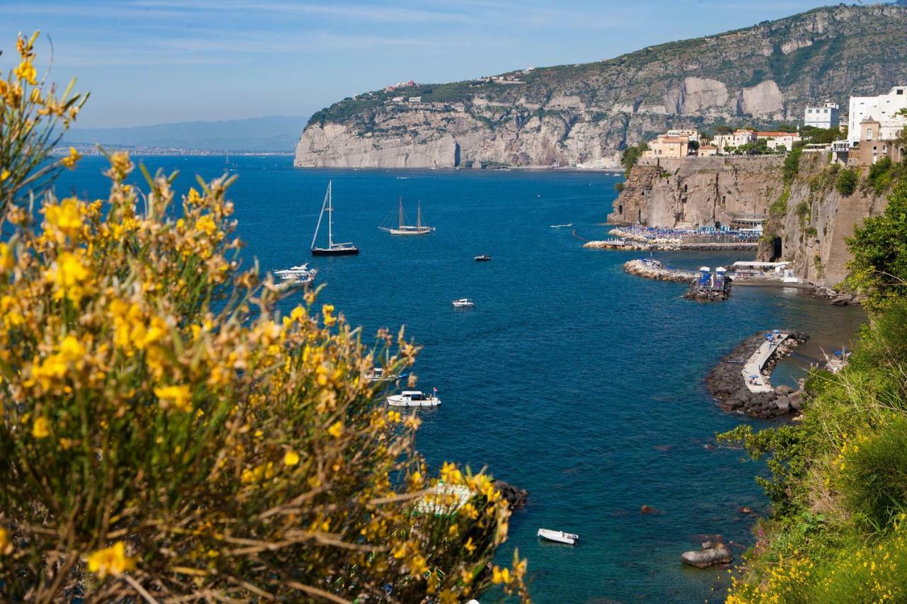 Le Muse Suite Sorrento Exterior foto